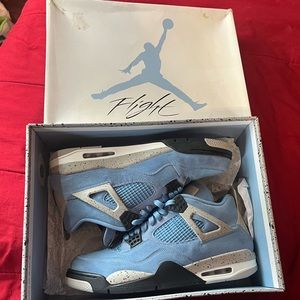 Jordan 4 Retro university blue